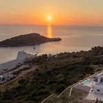 Ventalia Villas, 3br Sea View And Infinity Pool By Mana Gers Vilă