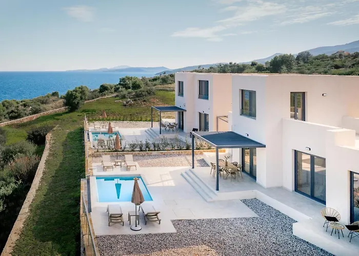 Villa Ventalia Villas, 3br Sea View And Infinity Pool By Mana Gers