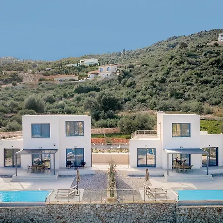 Ventalia Villas, 3br Sea View And Infinity Pool By Mana Gers Villa