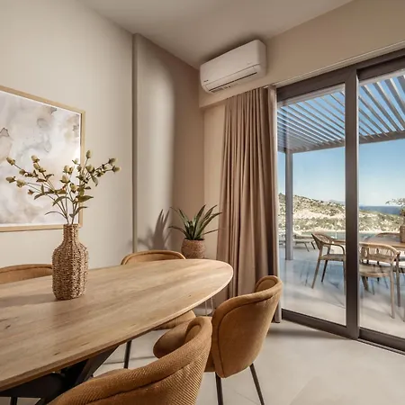 Ventalia Villas, 3br Sea View And Infinity Pool By Mana Gers *