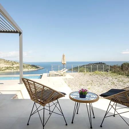 Villa Ventalia Villas, 3br Sea View And Infinity Pool By Mana Gers *