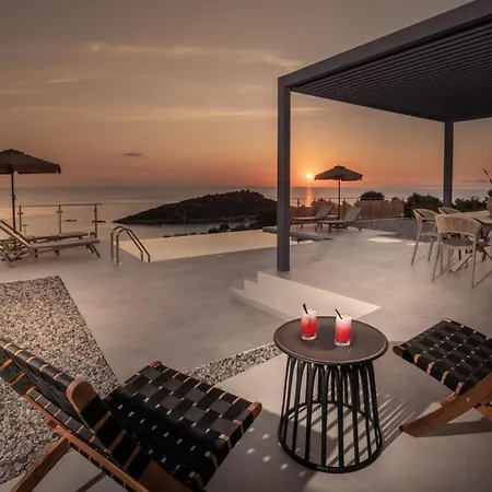 Ventalia Villas, 3br Sea View And Infinity Pool By Mana Gers